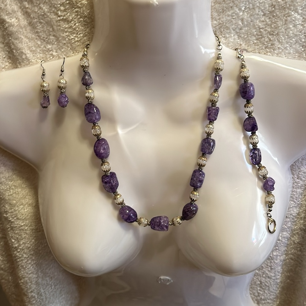 Vintage Women’s beautiful Ice Flake Quartz, 3 piece set, lavender, white silver